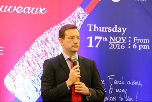 Đại sứ Pháp tại Việt Nam Bertrand Lorth chia sẻ thông tin về lễ hội tại họp báo